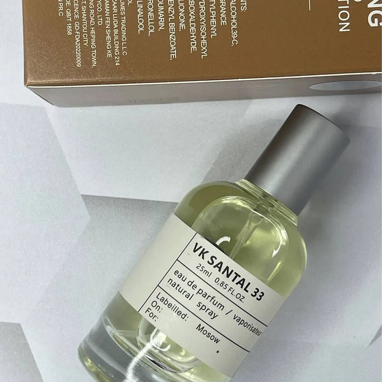 عطر جیبی ویکینگ کولو مدل سانتال 33 با رایحه تلخ حجم 25 میلی لیتر