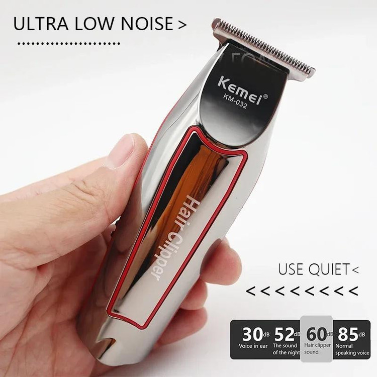 ماشین اصلاح موی صورت کیمی مدل KM-032 با تیغه استیل ضد زنگ و ضد حساسیت، طراحی ارگونومیک و وزن کم، باتری لیتیوم یونی قابل شارژ با 60 دقیقه استفاده، شانه قابل تنظیم دستی 1 تا 3 میلیمتر و قابلیت شارژ سریع
