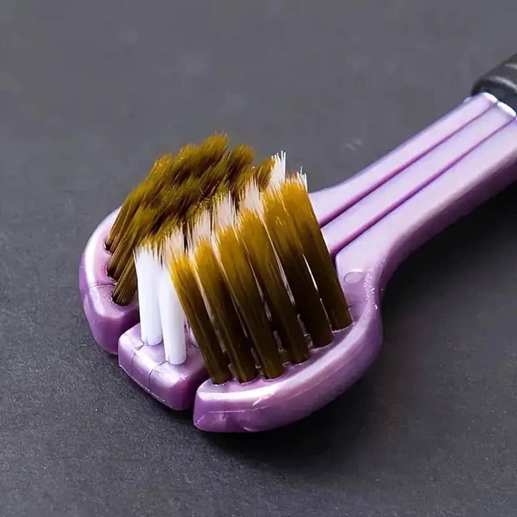 مسواک مدل سه بعدی با برس نرم