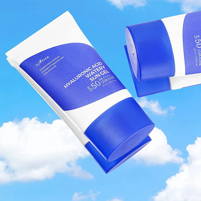 ژل ضد آفتاب بدون رنگ ایزنتری SPF 50 مدل هیالورونیک اسید مناسب پوستهای خشک و حساس حجم 50 میلیلیتر