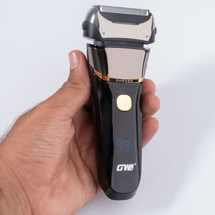 ماشین اصلاح موی صورت جی دبلیو مدل GW-9909، اصلاح به صورت صفر زن، نمایشگر وضعیت باتری، ضد آب، منبع انرژی با کابل USB، تکنولوژی اصلاح به صورت شیو فویلی، مدت زمان شارژ 120 دقیقه و مدت زمان استفاده پس از شارژ 80 دقیقه، بههمراه کابل شارژ USB، محافظ، برس