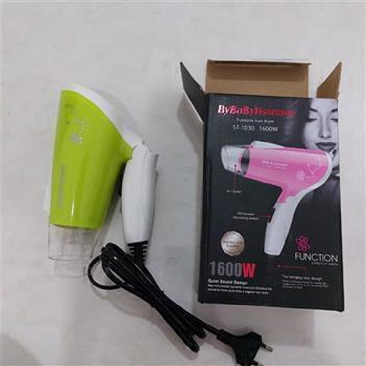 سشوار مسافرتی مدل ST1030_W1600 با توان 1600 وات، تنظیم دما در دو حالت، سرعت یک سرعته، موتور AC، وزن 250 گرم و سری صافکننده
