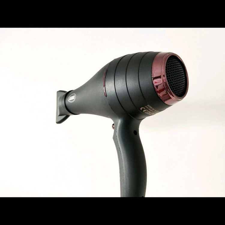 سشوار حرفهای مدل Quick Sound با توان 2600 وات، موتور AC با دوام بالا، تنظیم دما و سرعت در سه حالت، دو سری متمرکزکننده هوا، کابل 2 متری عاری از اکسیژن و المنت تیتانیوم زیگزاگی
