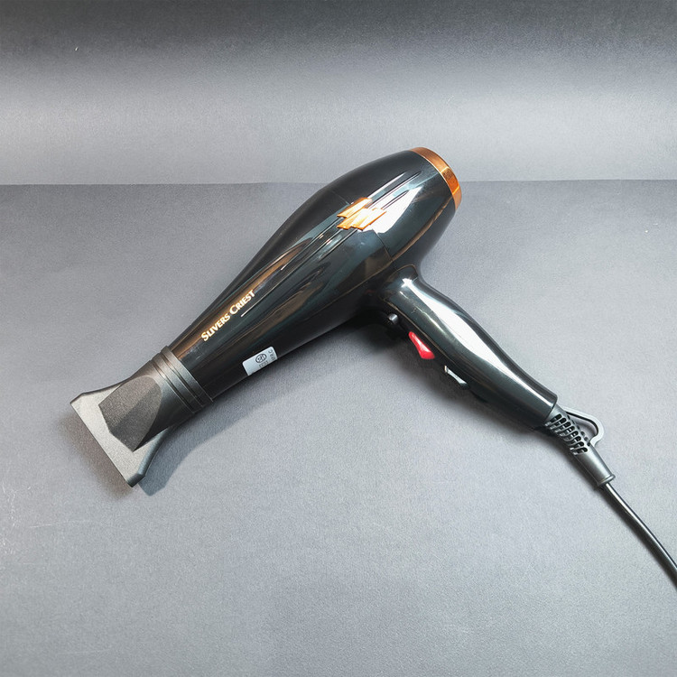 سشوار حرفهای سیلور کرست مدل SC-D014 با موتور AC 3000 وات، فناوری تولید یون، تنظیم دما در 3 حالت و سرعت در 2 حالت، دارای نازل متمرکزکننده و 2 شانه، کابل 1.5 متری و چرخان 360 درجه