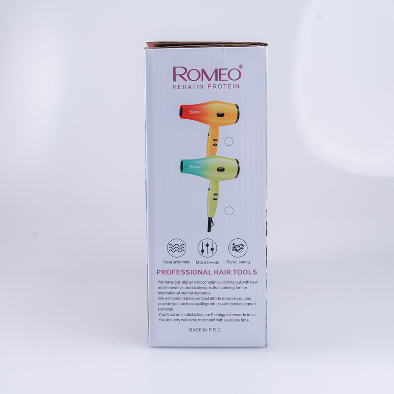 سشوار حرفهای 2400 وات رومئو مدل RM-5252، موتور AC، وزن 682 گرم، دارای سری متمرکزکننده باریک با ویژگی صافکنندگی، با قابلیت فناوری تولید یون