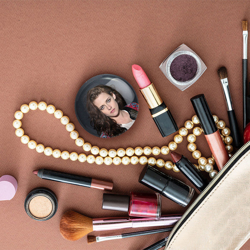 آینه جیبی خندالو مدل کریستین استوارت Kristen Stewart کد 6398