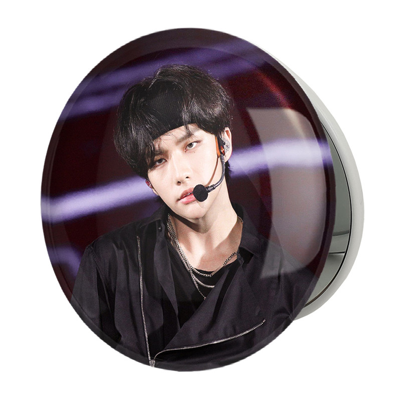 آینه جیبی خندالو طرح هیونجین گروه استری کیدز Stray Kids مدل تاشو کد 11866