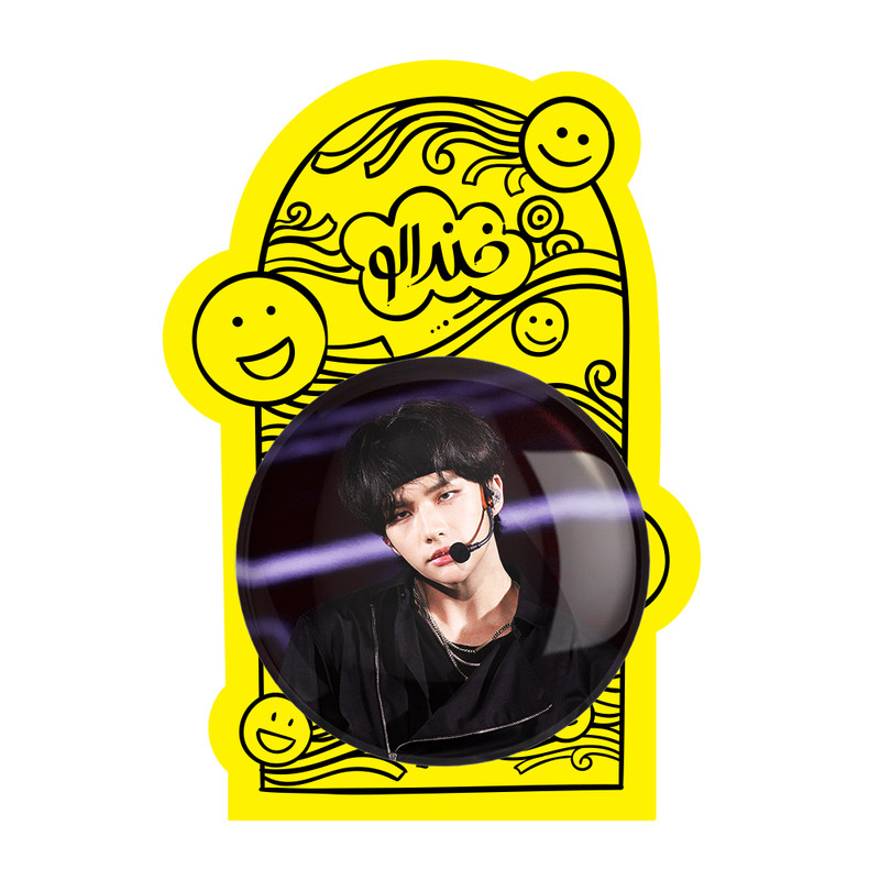 آینه جیبی خندالو طرح هیونجین گروه استری کیدز Stray Kids مدل تاشو کد 11866