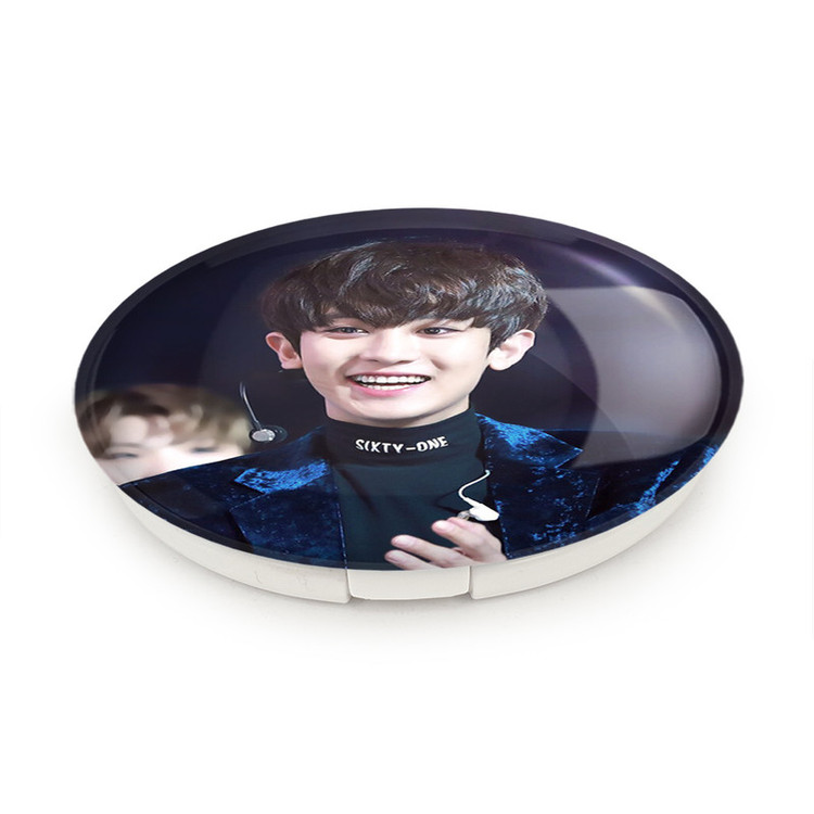 آینه جیبی خندالو طرح پارک چانیول گروه اکسو EXO مدل تاشو کد 13334