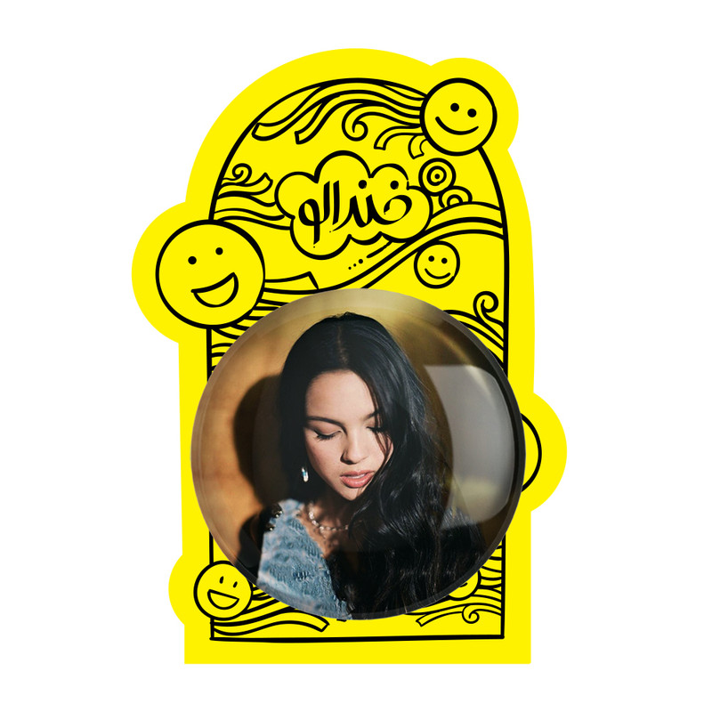 آینه جیبی خندالو طرح اولیویا رودریگو Olivia Rodrigo مدل تاشو کد 19275
