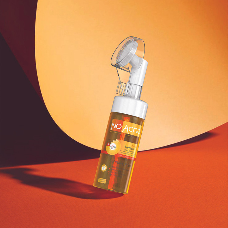 فوم شستوشوی صورت نوآکنه مدل Turmeric مناسب برای پوست چرب حجم 150 میلیلیتر